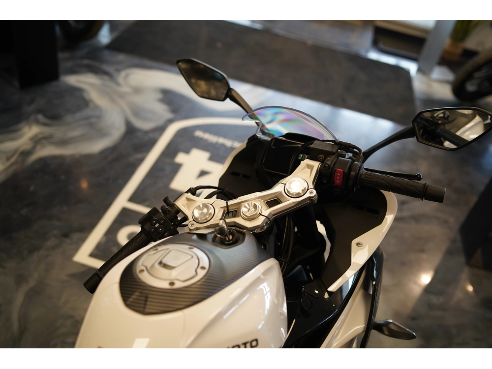 2024 Cfmoto 300 Ss alt