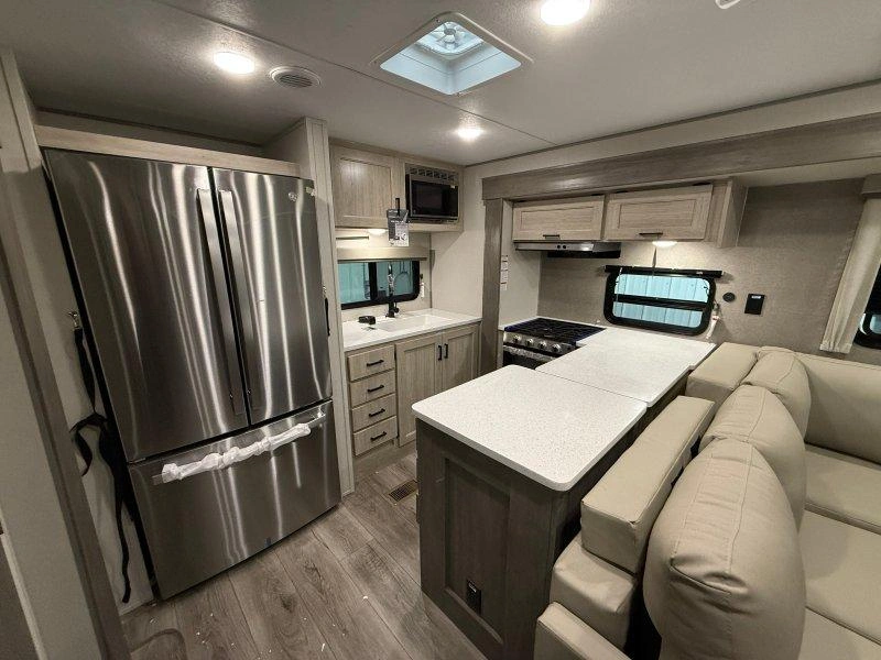 2026 Coachmen Catalina 323maze alt