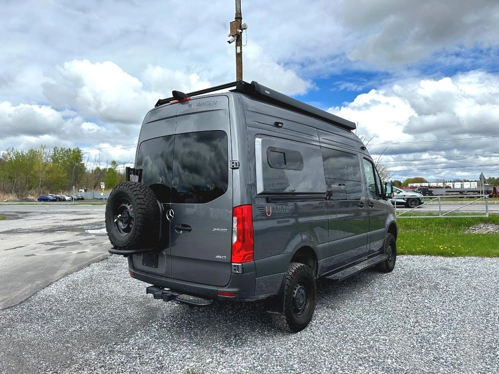 2027 Uwagen Série 4 Overland alt