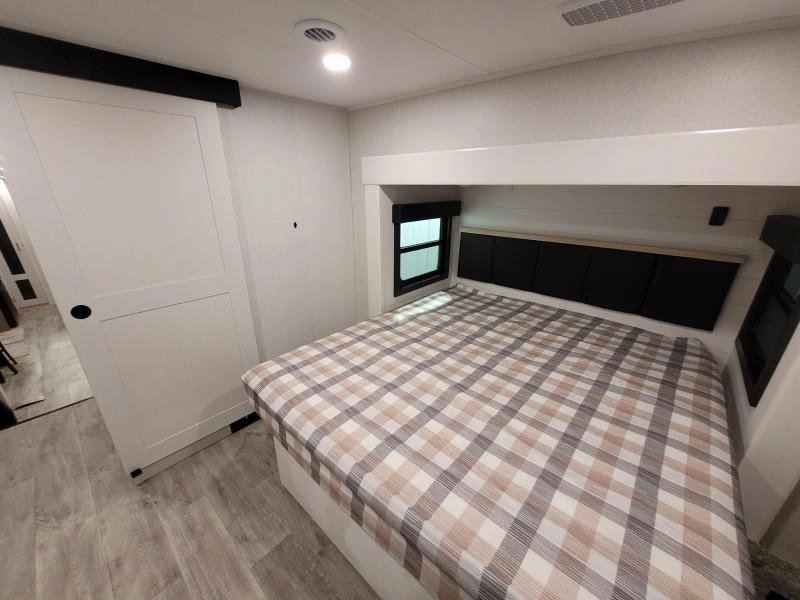 2026 Jayco Eagle 365ukts alt