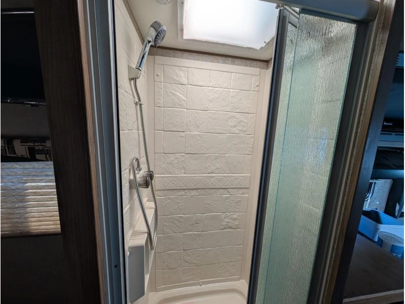 Coachmen Freelander 27qb 2018 alt