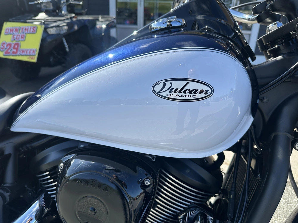 2026 Kawasaki Vulcan 900 Classic alt