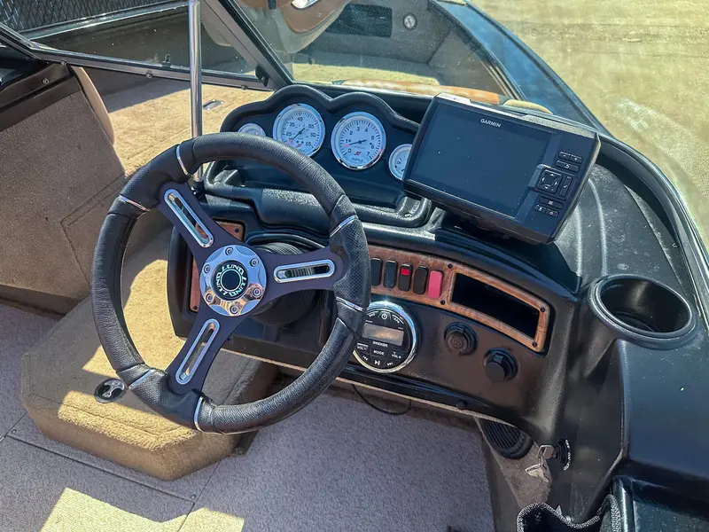 2017 Lund Boat Co 1775 CROSSOVER XS thumbnail 4