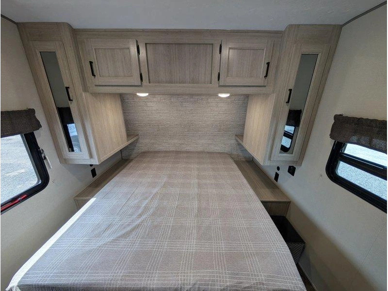 Coachmen Catalina 273dbhck 2026 alt