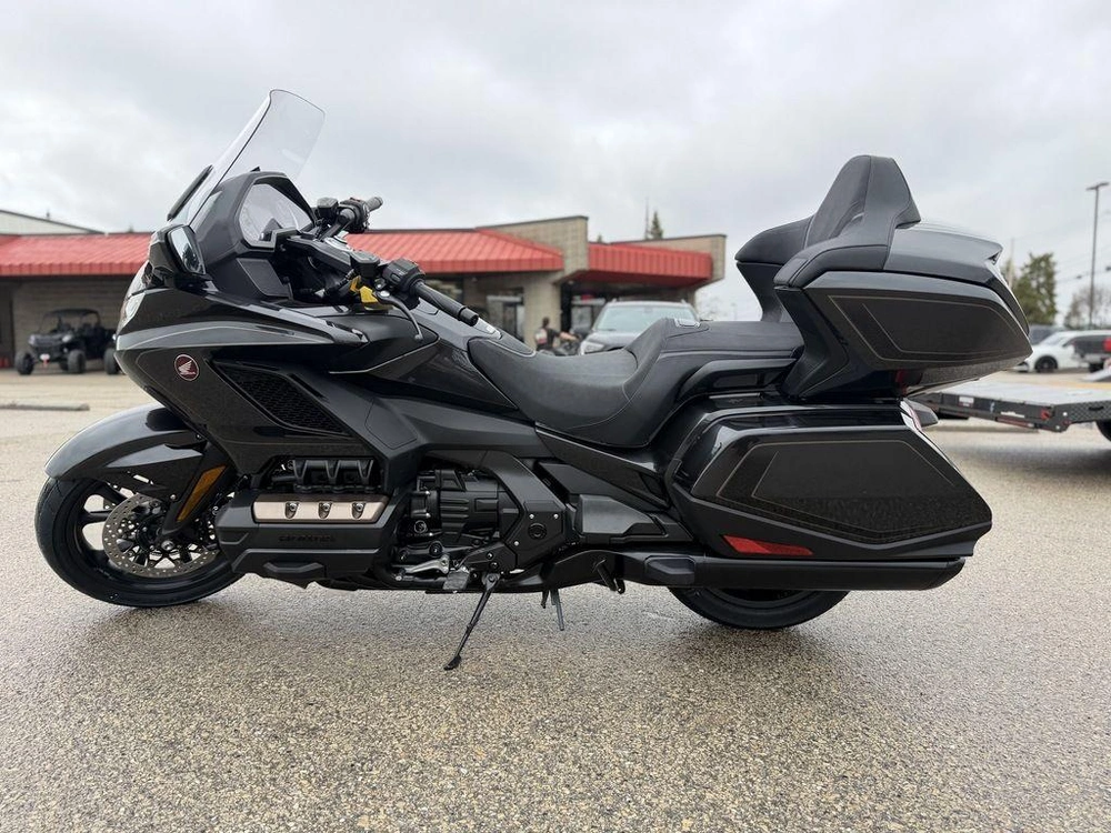 2026 Honda Gold Wing Tour alt
