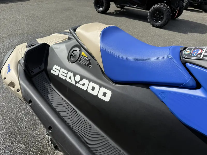 2025 Sea-Doo SPARK™ 1UP TRIXX-90 thumbnail 9