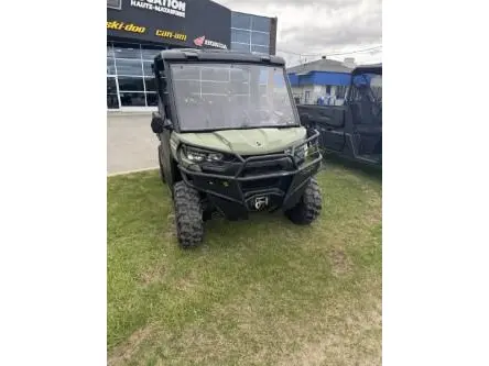 Can-Am DEFENDER DPS HD8 2021