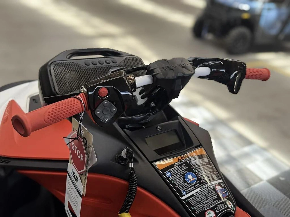 2026 Sea-doo Spark™trixx For 3 Rotax® 900 Ace™ - 90 Ibr And Audio alt