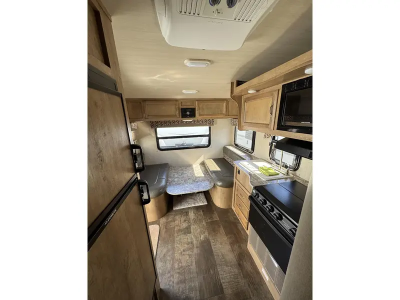 2018 Gulf Stream vista cruiser 19 ERD thumbnail 10