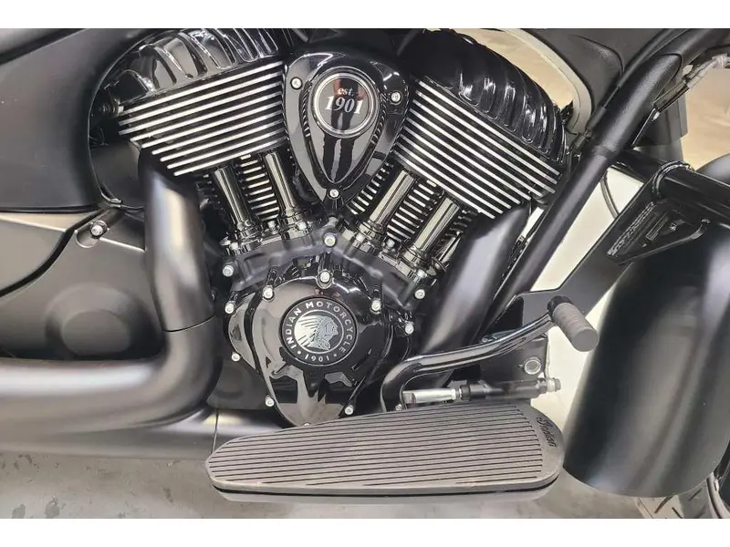 2023 Indian Motorcycle CHIEFTAIN DARK HORSE thumbnail 5
