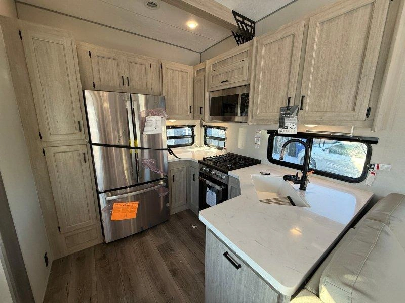 2026 Coachmen Catalina 44condo alt