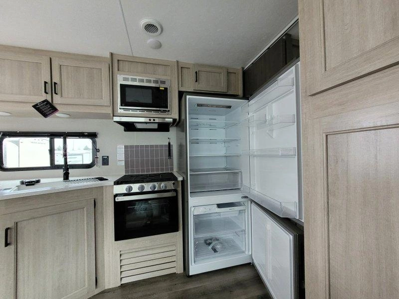 Coachmen Catalina 40bhts 2026 alt