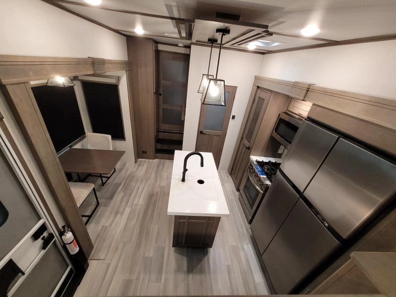 Grand Design Solitude 380fl 2023 alt