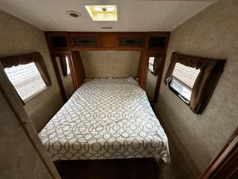 2014 Forest River Sabre 25rlds alt