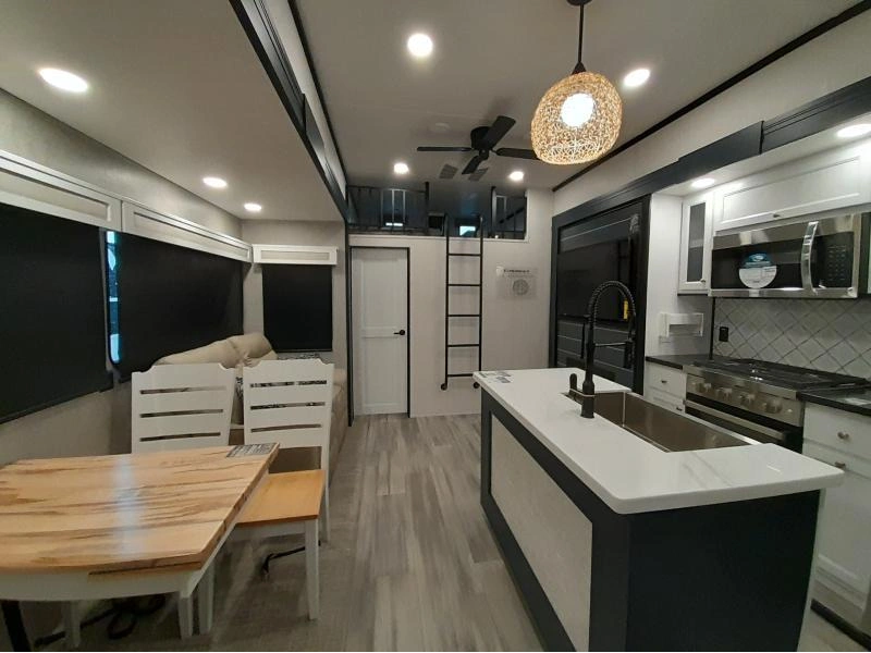 Forest River Cedar Creek 3525lf 2024 alt