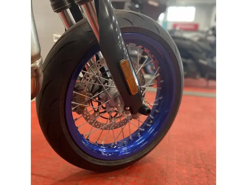 2025 Suzuki DR-Z 4SM thumbnail 15