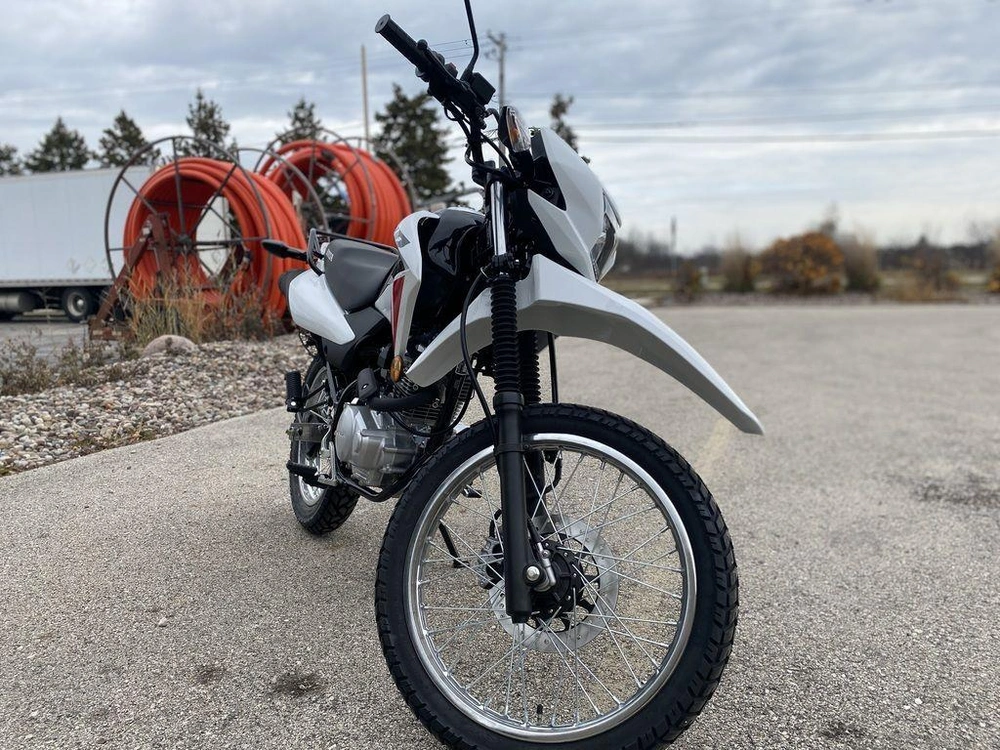 2025 Honda Xr150l alt
