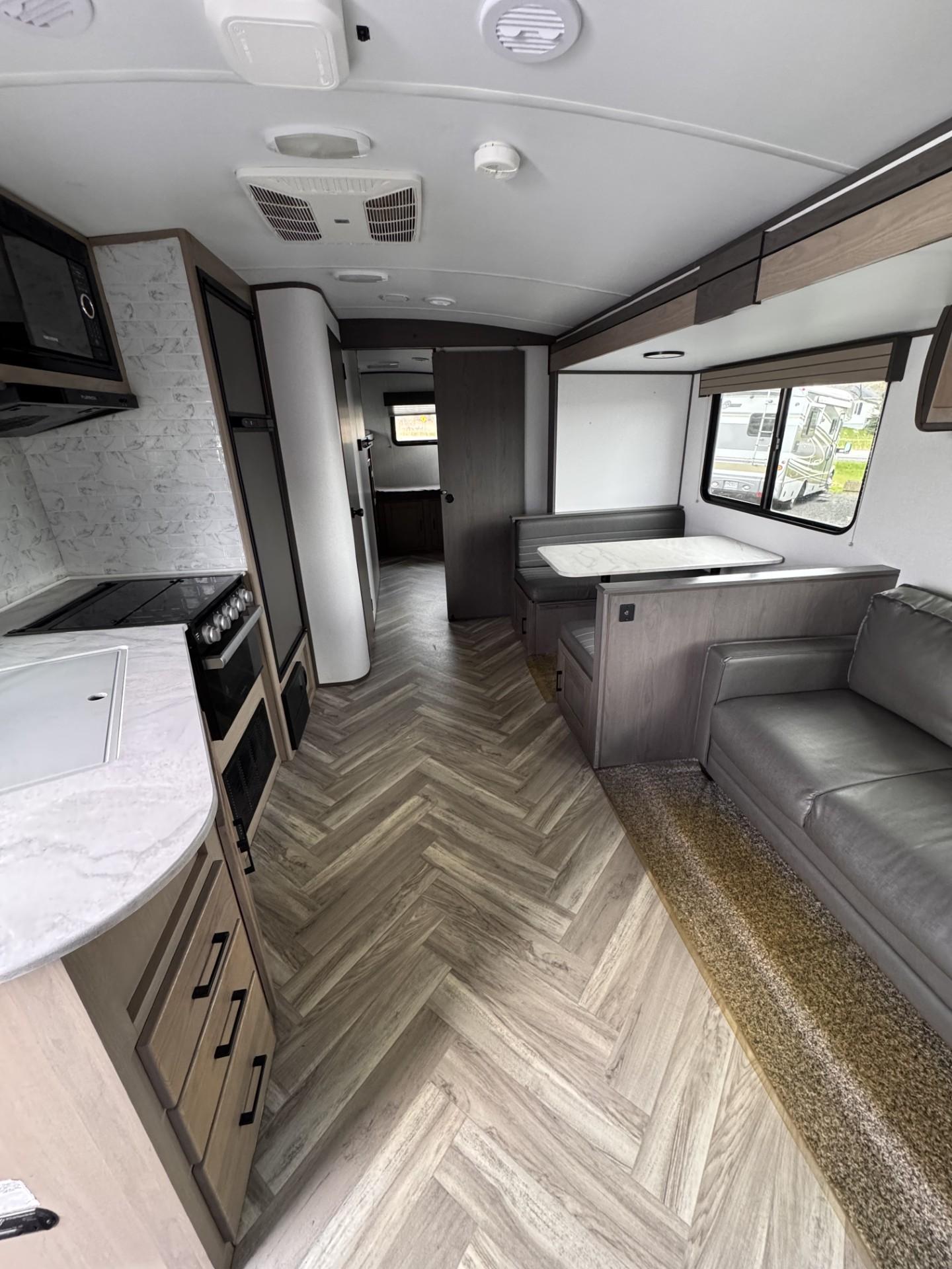 2021 Cruiser RV SHADOW CRUISER thumbnail 3