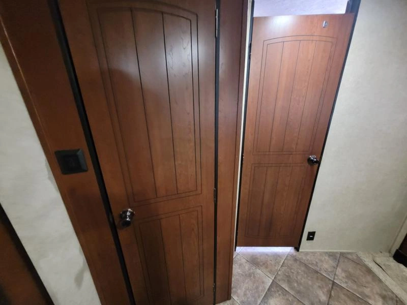 Palomino Solaire 263rb 2015 alt
