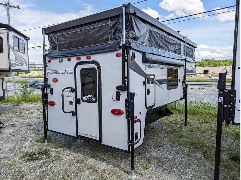 2023 Palomino Real Lite