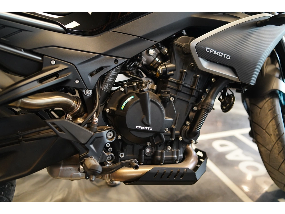 Cfmoto 800nk 2024 alt