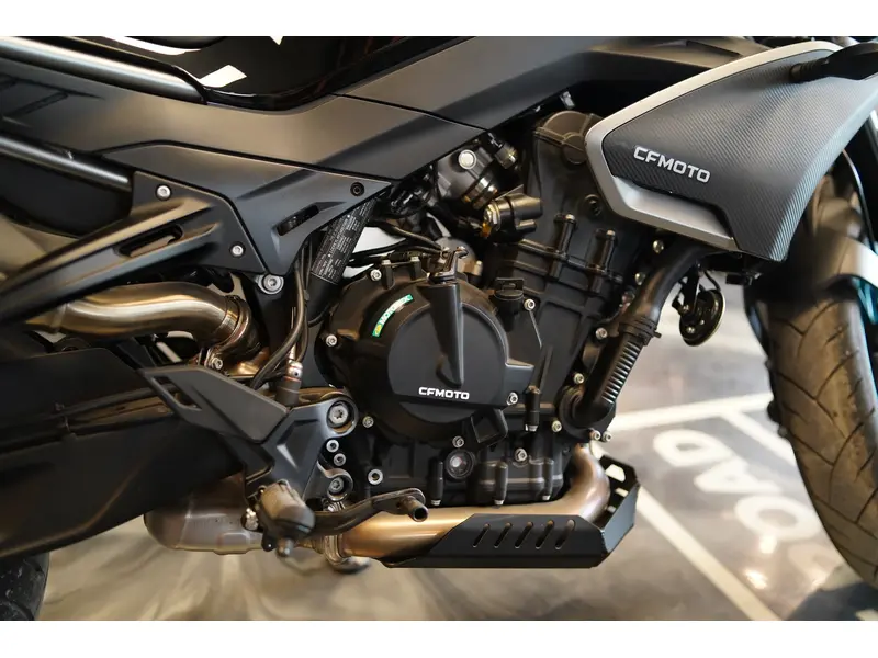 2024 CFMOTO 800NK thumbnail 9