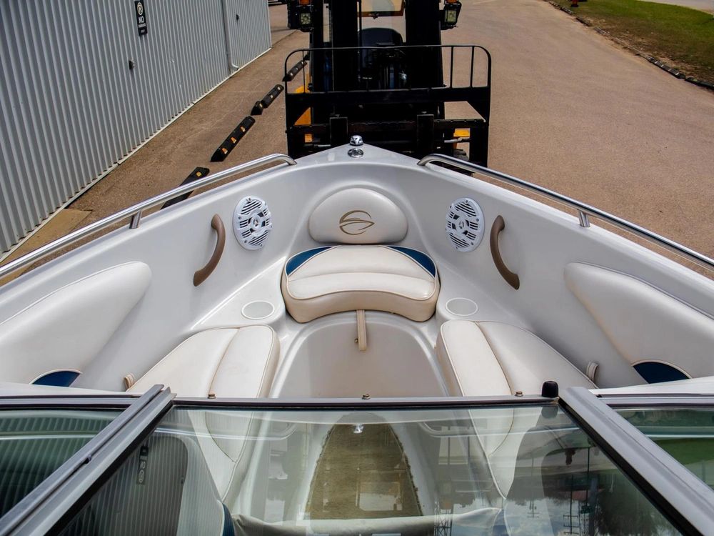 2003 Crownline 192 alt