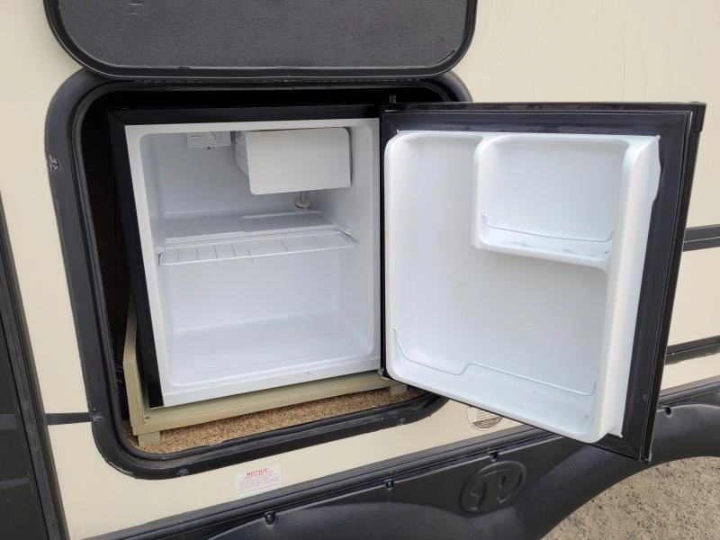 Palomino Solaire 263rb 2015 alt