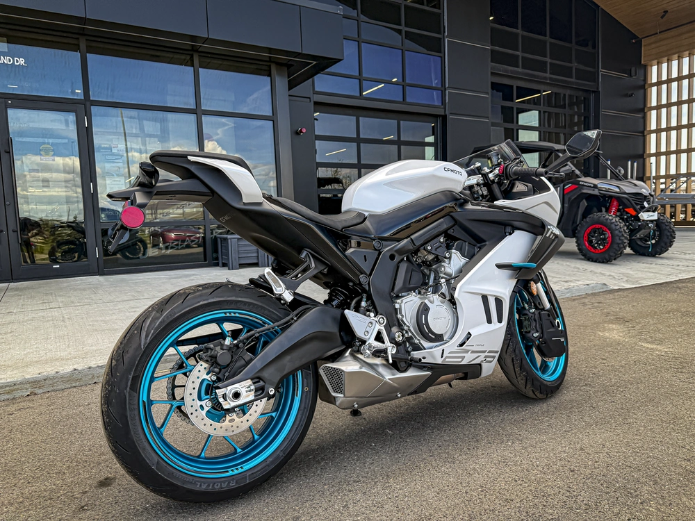 2026 Cfmoto 675ss alt