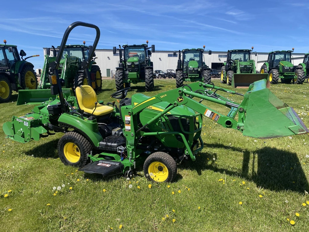 John Deere 1023e 2021 alt