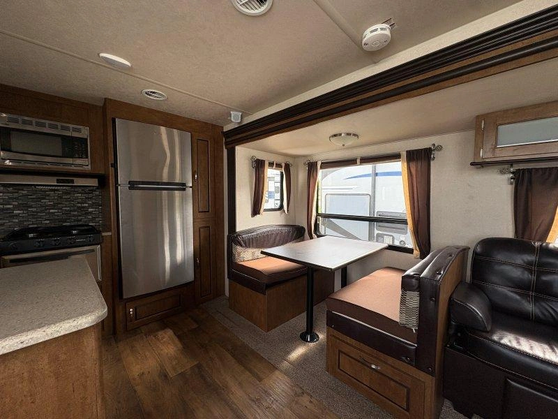2017 Wildwood 27 Rrss alt
