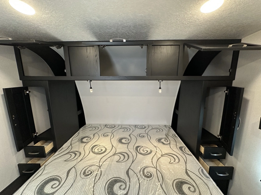 2024 Coachmen Adrenaline 27kb alt
