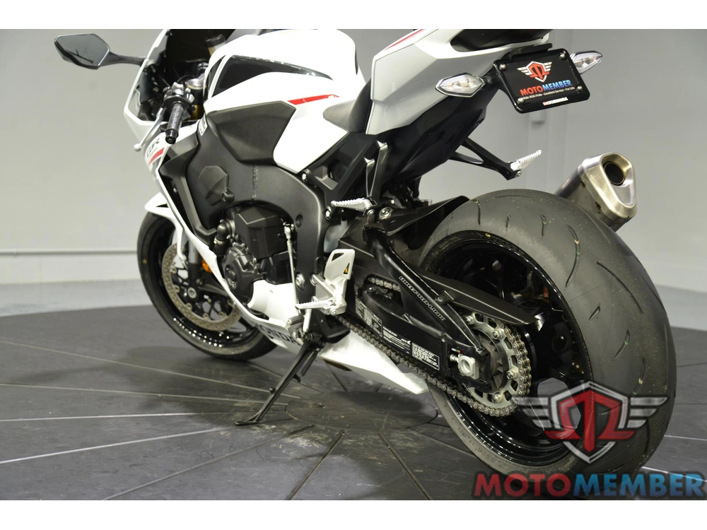2025 Honda Cbr1000rr alt