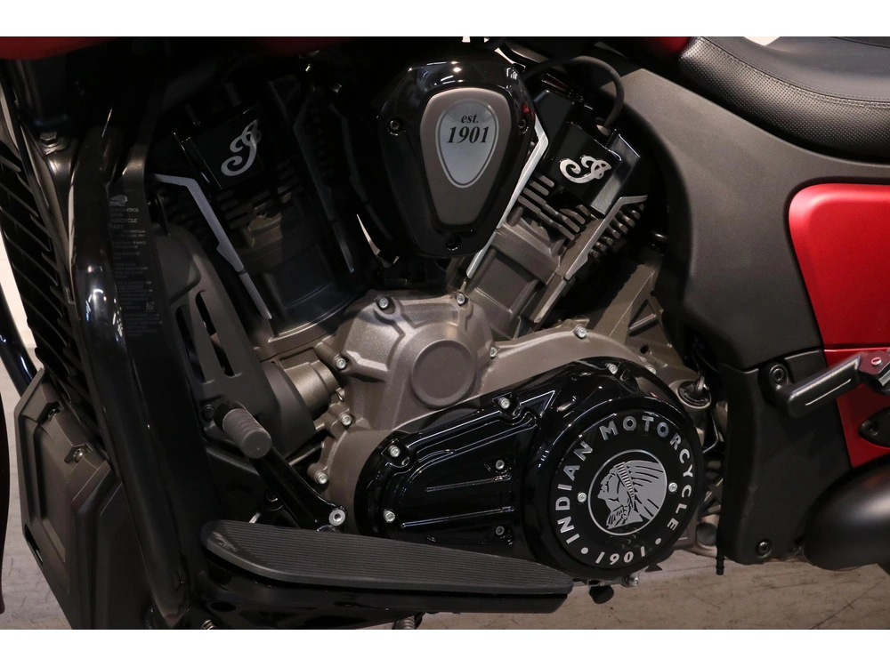 Indian Motorcycle Challenger Dark Horse 2026 alt