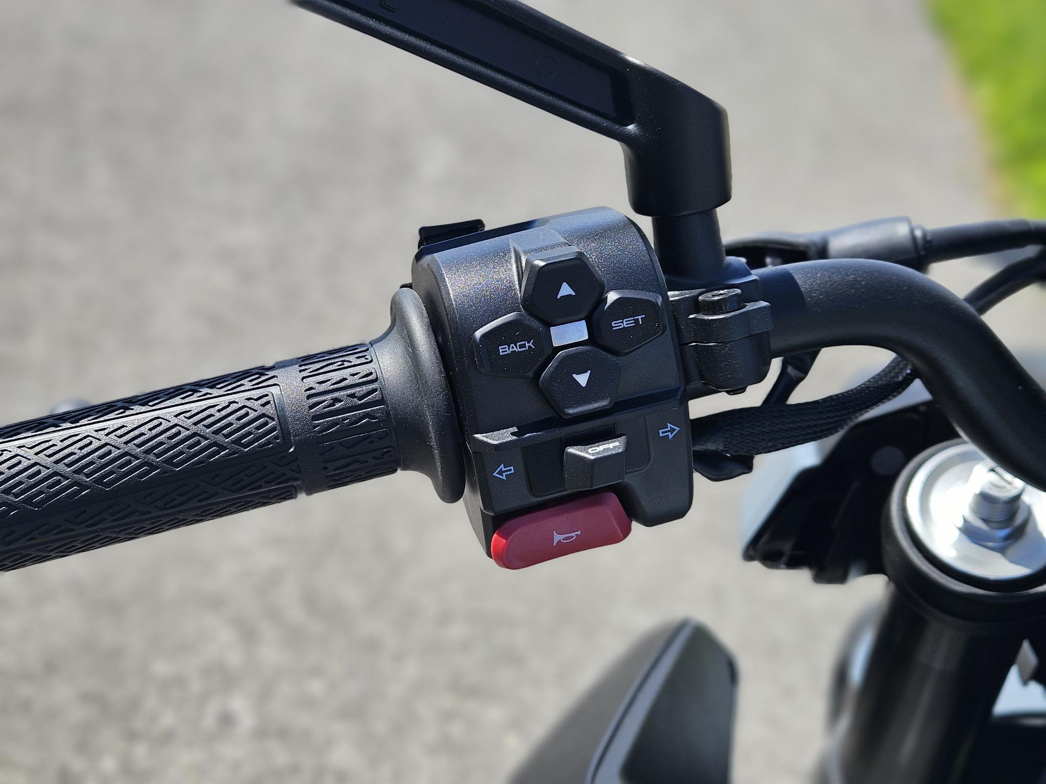 2026 CFMOTO 675NK thumbnail 7
