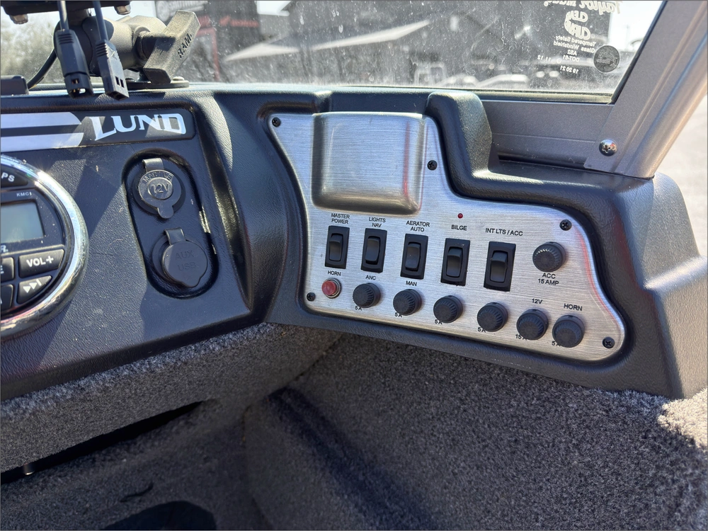2019 Lund Boat Co 1775 alt