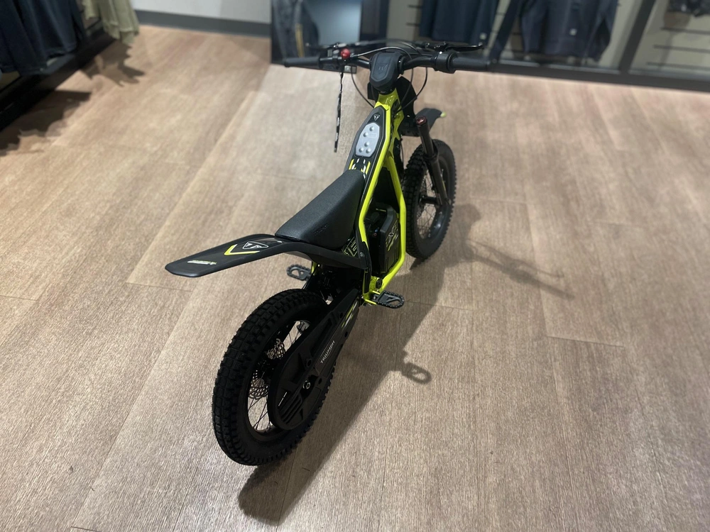 2026 Triumph Txp-16 - Racing Yellow alt