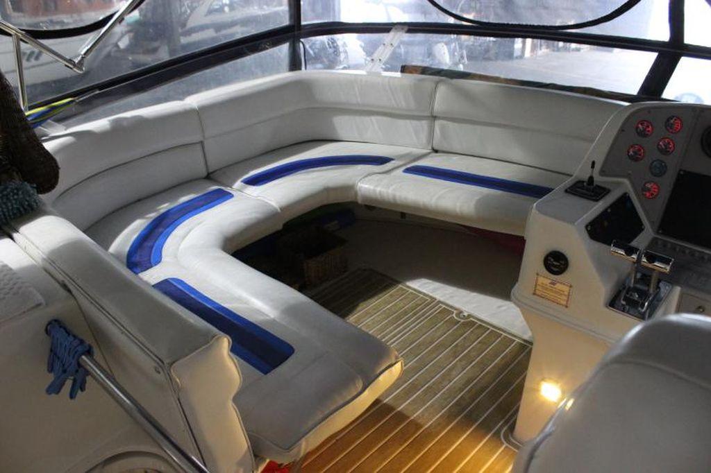 1993 Cruisers Yachts 3850 thumbnail 23