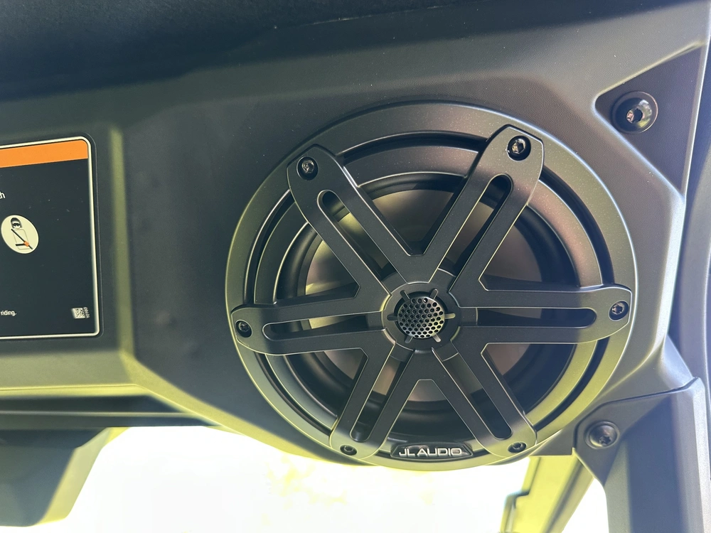 2026 Can-am Defender Ltd Hd11 alt