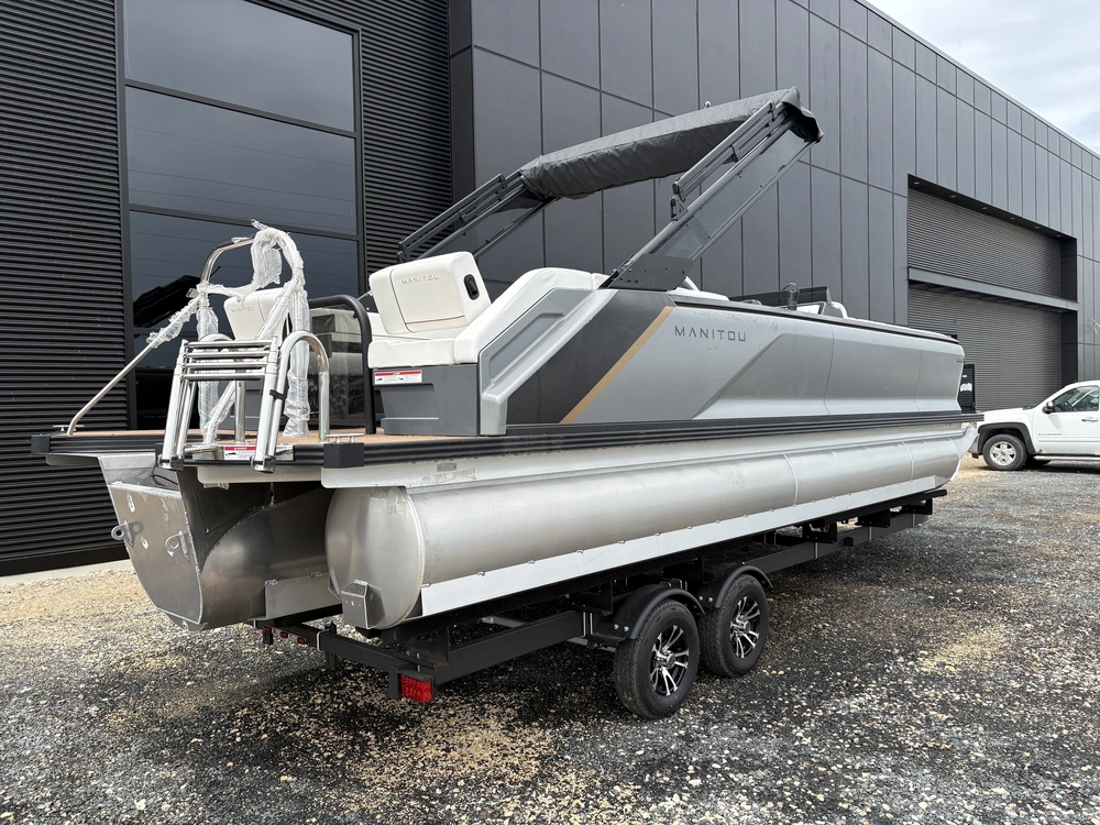 2025 Manitou Explore Switchback 26 Trifold Shp575 alt
