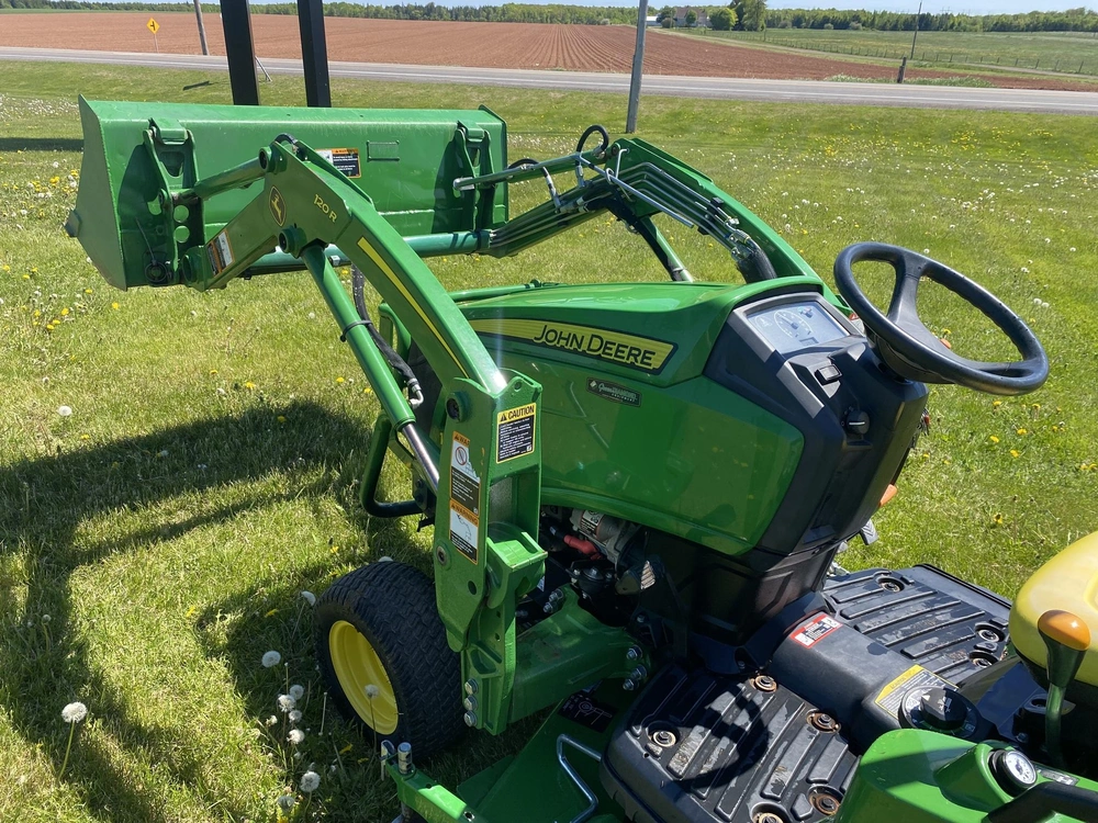 John Deere 1023e 2021 alt