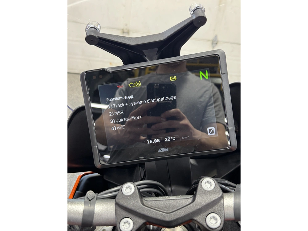 Ktm Super Duke Gt 2024 alt
