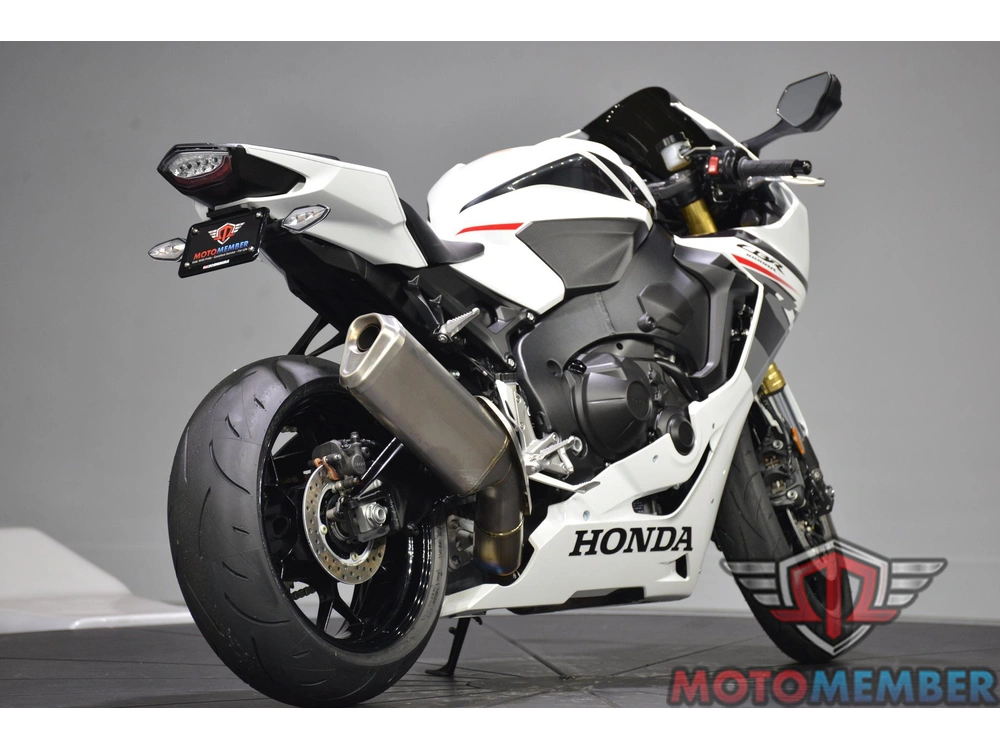 2025 Honda Cbr1000rr alt