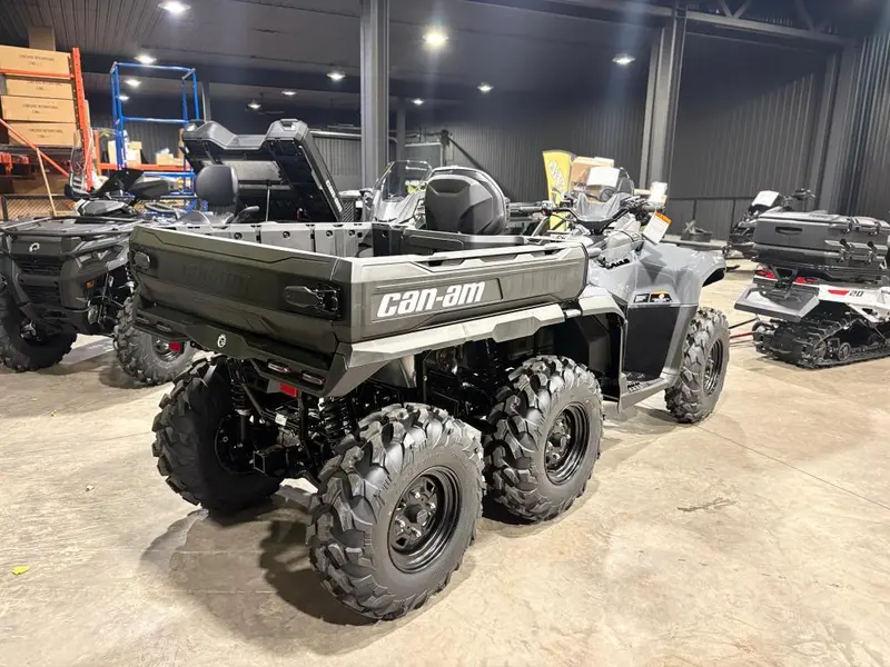 2026 Can-Am Outlander MAX 6X6 DPS 700