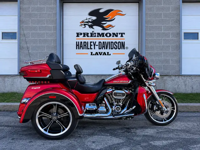 2021 Harley-Davidson Tri Glide Ultra CVOFLHTCUTGSE