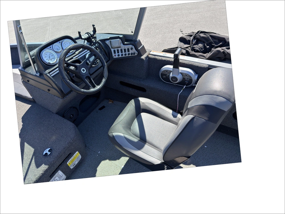 2019 Lund Boat Co 1775 alt