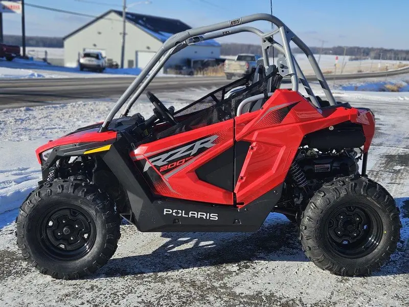 2026 Polaris RZR 200 EFI