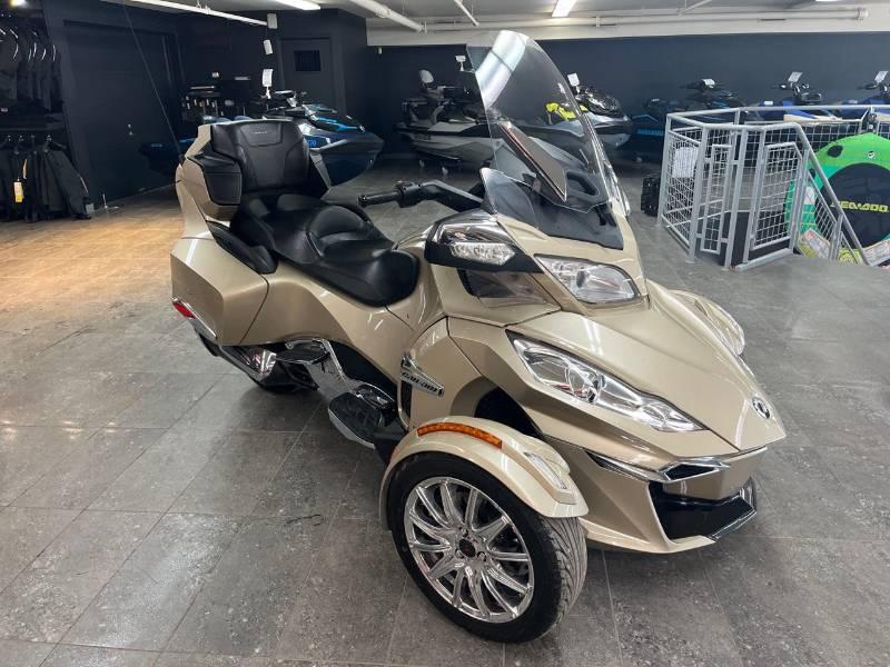 2017 Can-Am SPYDER RT LTD (SE6) CHAMPAGNE