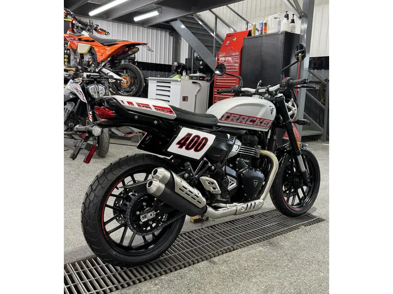 2027 Triumph TRACKER 400 ARGENT