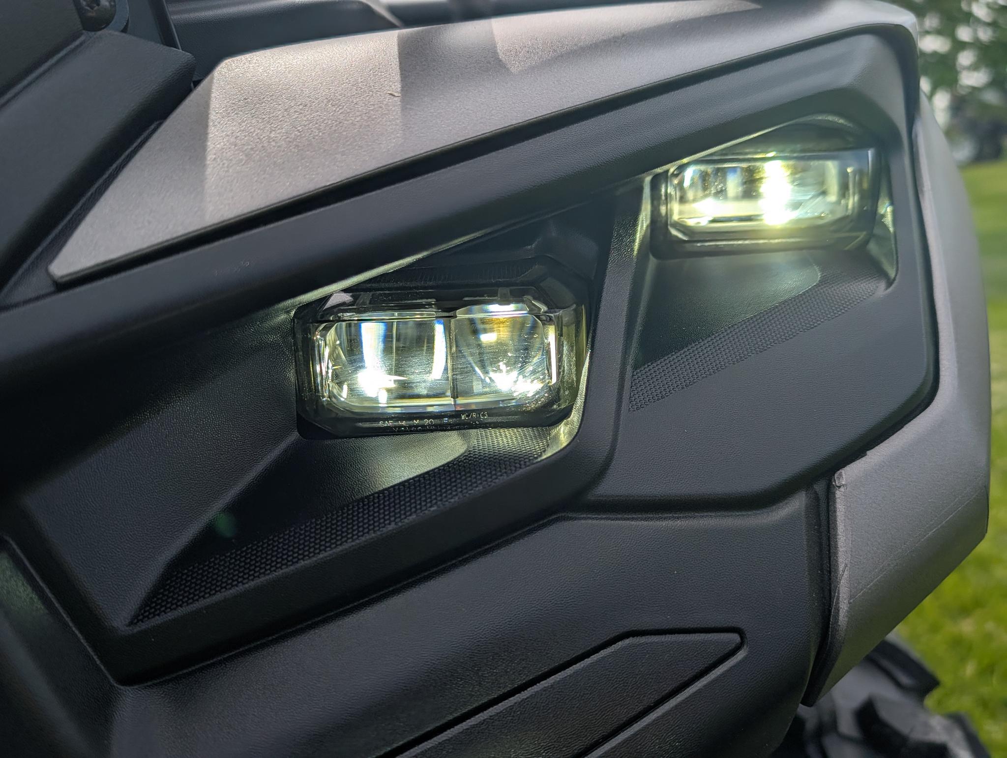 2026 Can-Am Outlander XT 700 thumbnail 9